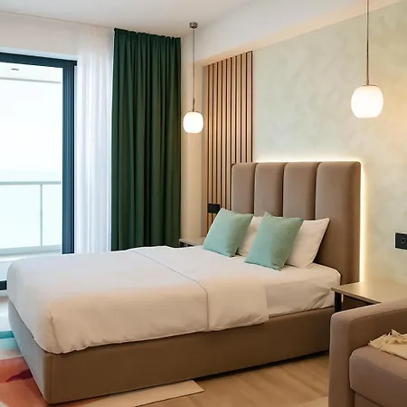 Poem - Roof Pool & Panoramic Sea View 4*