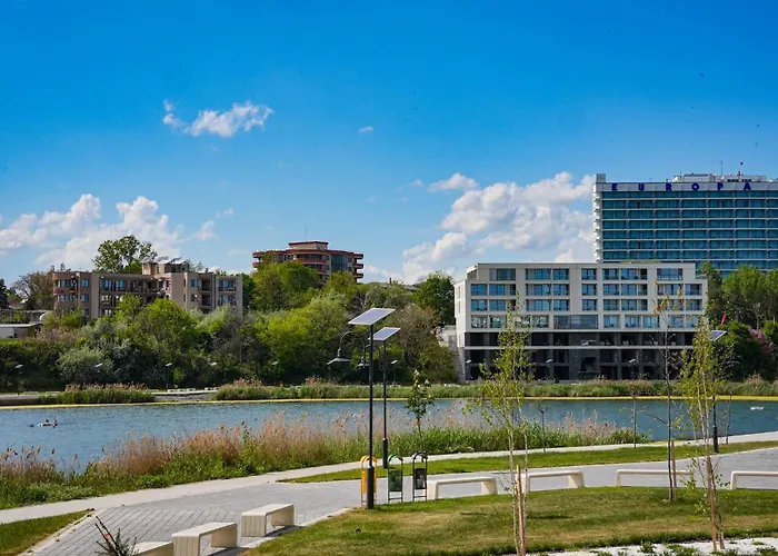 Hotel Poem - Roof Pool & Panoramic Sea View 4*