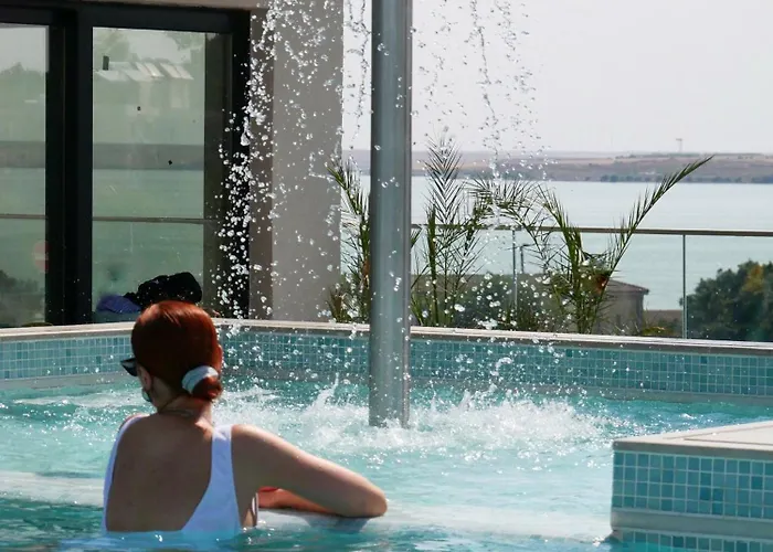 Poem - Roof Pool & Panoramic Sea View Eforie Nord