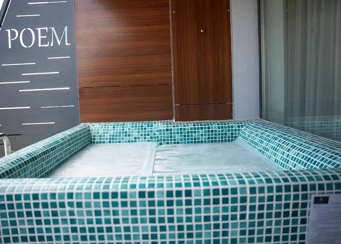 Hotel Poem - Roof Pool & Panoramic Sea View