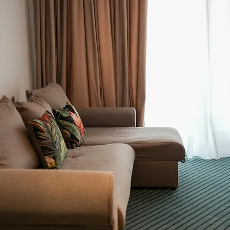 Poem - Roof Pool & Panoramic Sea View 4*