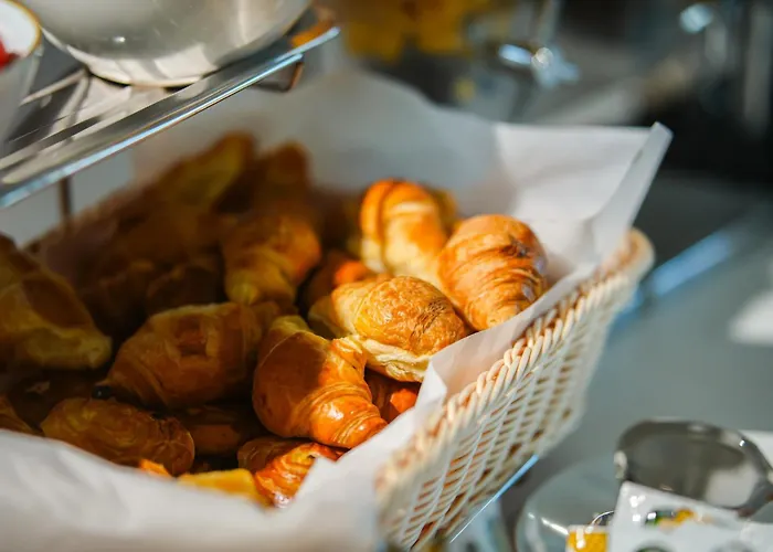 ホテル Poem - Roof Pool & Panoramic Sea View 4*